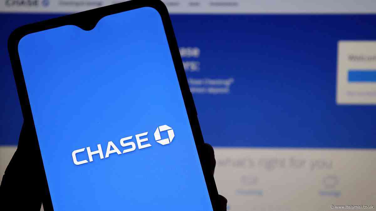 Chase Bank app is DOWN: Thousands of Americans report struggling to access online banking