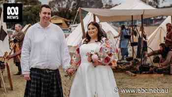 Alternative wedding ceremony 'literally ties bride and groom together' at medieval fair