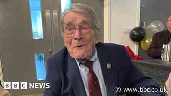 D-Day veteran who survived gunfire dies aged 100