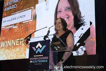 Dr Valerie Lynch receives Lifetime Achievement award