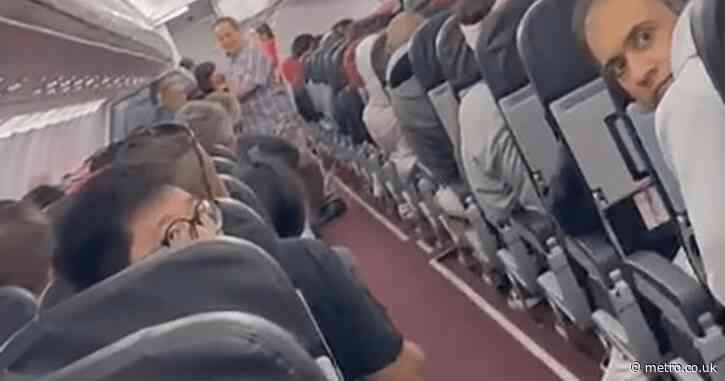 Passengers struggle to breathe after plane loses power just before takeoff