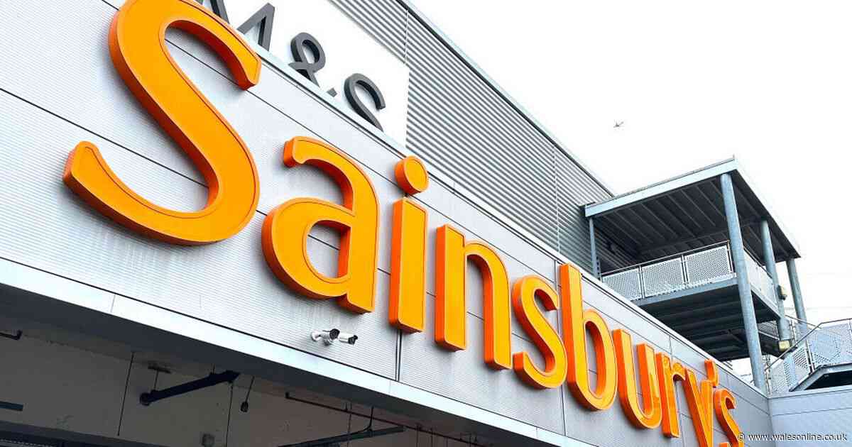 Sainsbury's shoppers furious after deliveries fail to arrive following 'technical hitch'