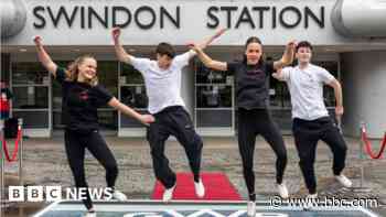 Tap dancers turn heads at railway station