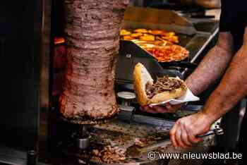 Is het einde van de goedkope döner kebab nabij? Turkije wil traditioneel vleesgerecht beschermen tegen ‘namaak’