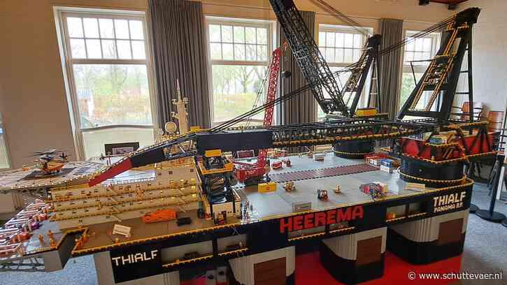 Man bouwt zeven jaar lang aan Legomodel van kraanschip Thialf, maar breekt het zaterdag weer af