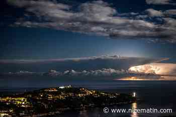 Les impressionnantes photos d'un orage entre Nice et la Corse capturé en pleine nuit