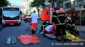 Unfall an der Mönckebergstraße: Wer fuhr die Senioren um?