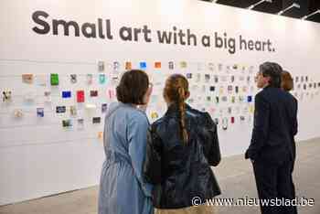 Stichting voor kinderen met kanker verkoopt 250 kleine kunstwerkjes op jarige Art Brussels