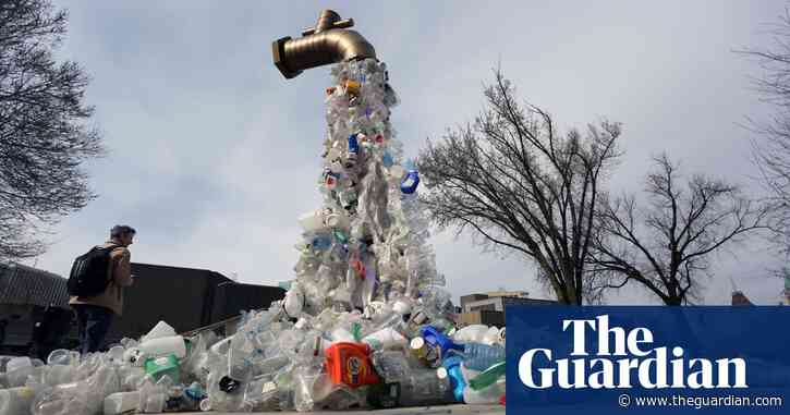 Fears grow over rising number of oil lobbyists at UN plastic pollution talks