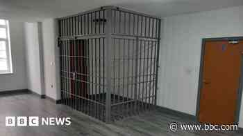Letting be avin' you - this rented flat has jail cell