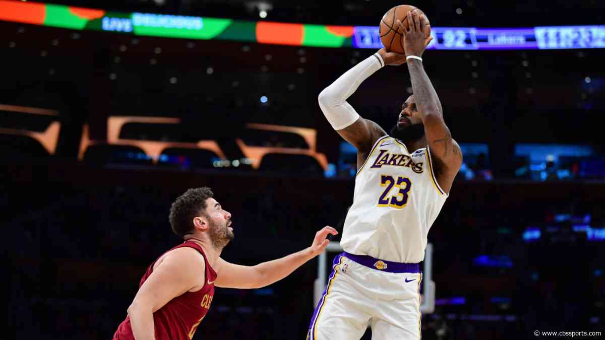 NBA DFS: Top DraftKings, FanDuel daily Fantasy basketball picks for Thursday, April 25 include LeBron James