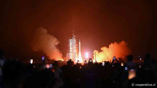 Taikonautas parten rumbo a la Estación Espacial China