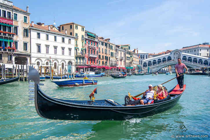 Venice Residents Protest New Entry Fee to the City