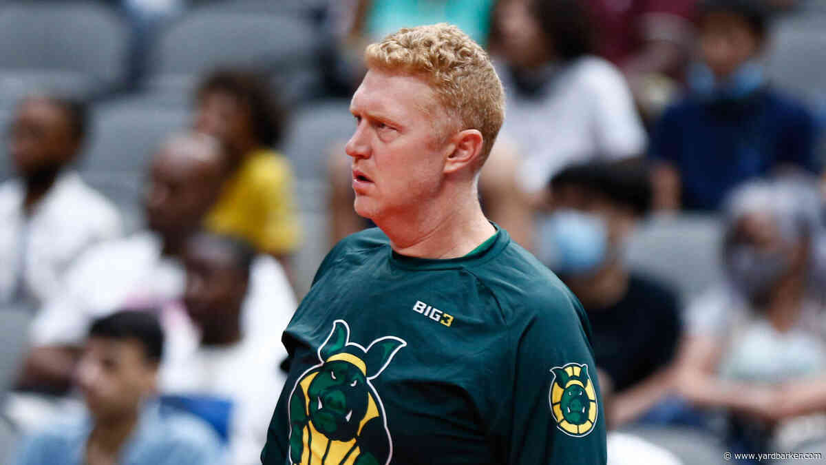 Heat announcer took swipe at Brian Scalabrine during Game 2 win