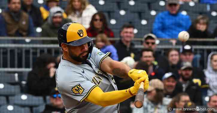 Gary Sanchez’s eighth-inning home run pushes Brewers over Pirates 7-5