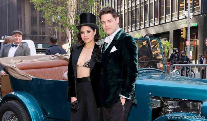 'The Great Gatsby' Stars Jeremy Jordan & Eva Noblezada Ride a Vintage Car to Broadway Opening Night!