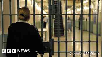 Prison manager jailed for relationship with inmate