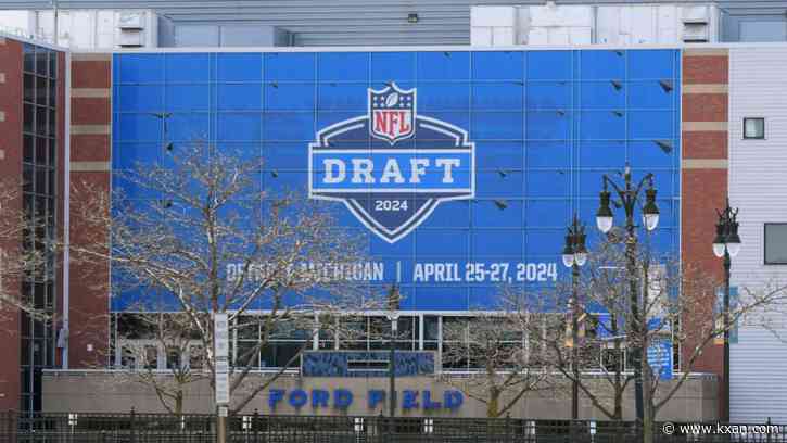 2024 NFL Draft Tracker: Keep up with every 1st round pick and every trade