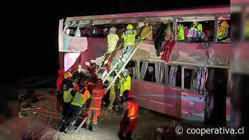 Bus de turistas volcó en San Pedro de Atacama: Al menos un muerto y 40 heridos