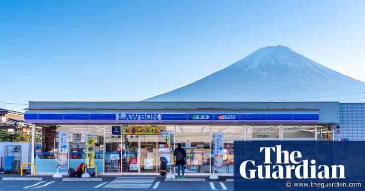 Mount Fuji view to be blocked as tourists overcrowd popular photo spot