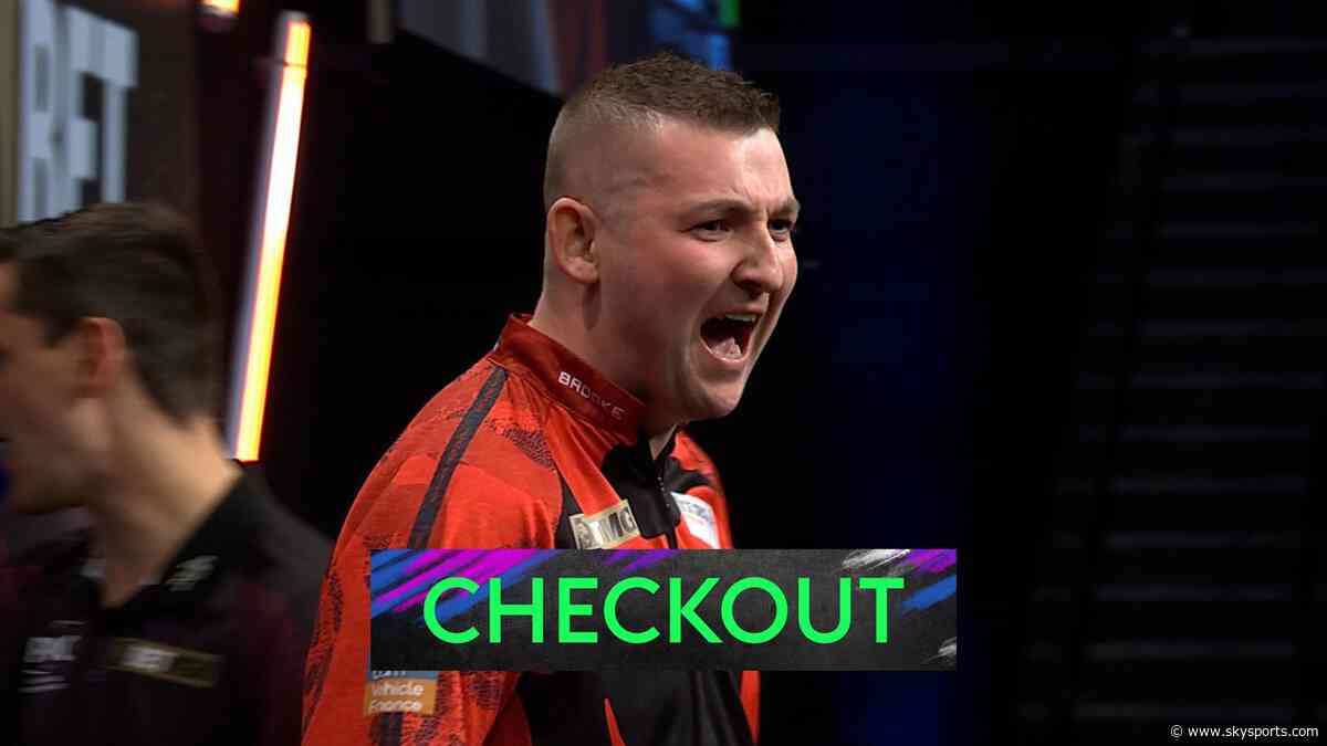 'I can't count, I can't count!' | Mardle gets in a muddle as Asp checks out