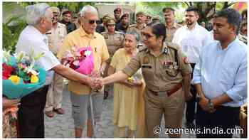 Lok Sabha Elections 2024: Noida Police Commissioner Honours Retired Military Officers, Elderly Voters