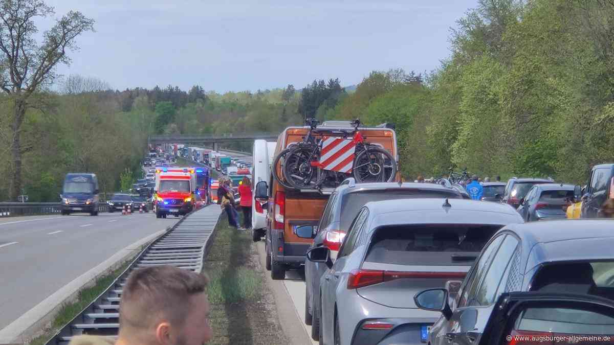 A96 nach Unfall in Richtung Lindau komplett gesperrt