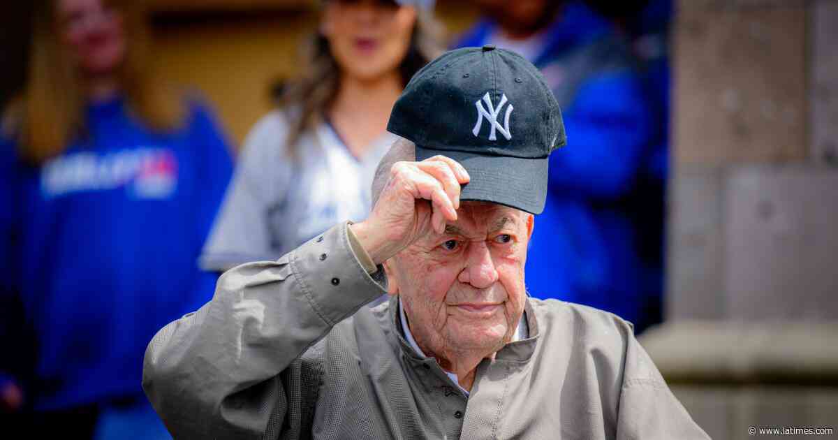 Oldest living MLB player turns 100, vividly recalls facing Dodgers in 1953 World Series