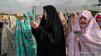 Bei Kopftuchkontrollen: UN: Irans Sittenwächter nehmen reihenweise Frauen fest