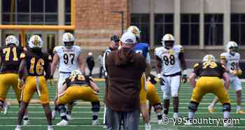 Svoboda's Brown Team Pulls Out 17-10 Win in Wyoming Spring Game