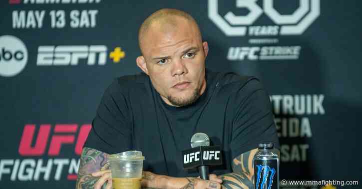 Anthony Smith stands by Alex Pereira criticism but promises he’s not just ‘talking sh*t’ about him
