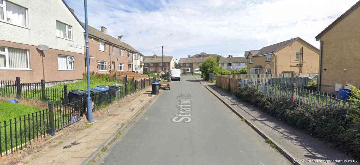 Shots fired in 'warring gangs' incident on Bradford street