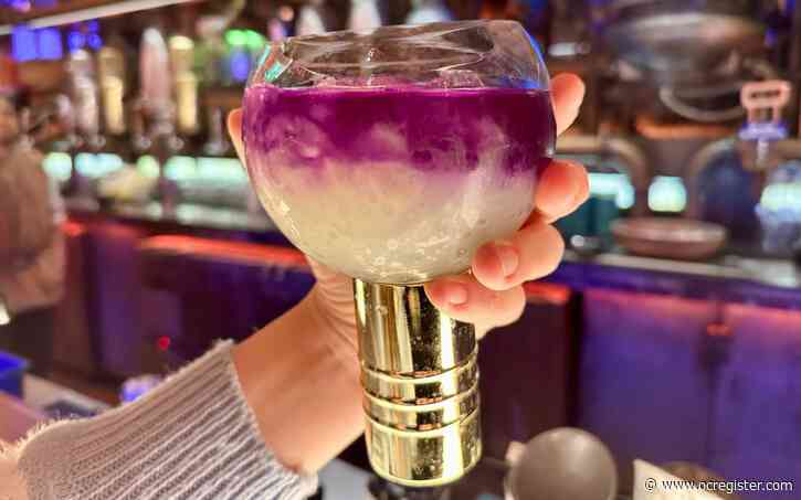 Galactic Starcruiser space cocktails land at Oga’s Cantina in Disneyland