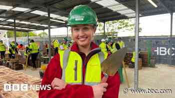 Princess Royal meets apprentices building a future