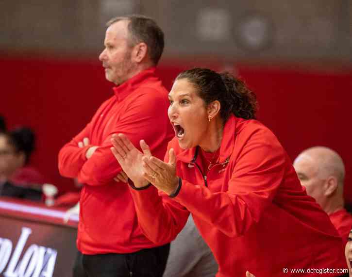 Mater Dei hires former college coach Jody Wynn as its girls basketball coach