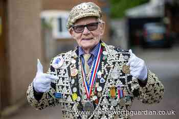 Pearly King campaigns to keep Cockney tradition alive
