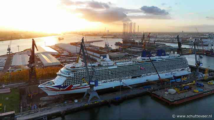 Leger aan specialisten keert cruiseschip Britannia in 12 dagen binnenstebuiten op werf Damen Shiprepair Rotterdam