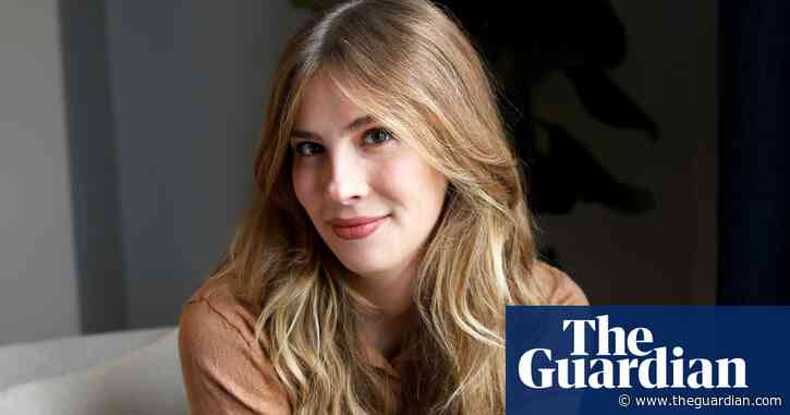 ‘My favourite stories are love stories’: Emily Henry on her enemies-to-lovers relationship with romance fiction