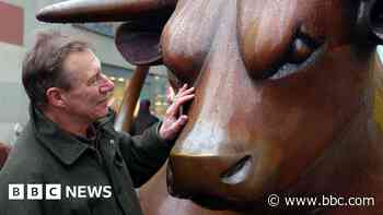 Tributes to creator of Birmingham's Bullring bull