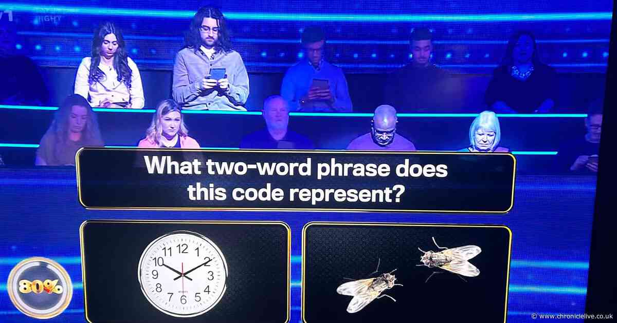 Lee Mack stunned as quarter of 1% club contestants wiped out by early question