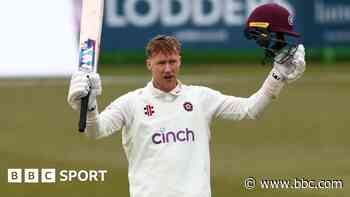 Bartlett hits century against Leicestershire