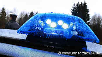 Audi A6 in Burghausen erheblich beschädigt - Polizei sucht Zeugen