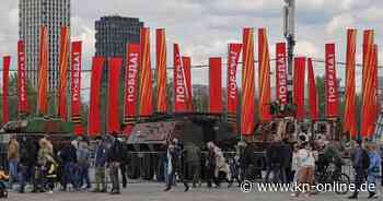 Deutsche Panzer als Kriegstrophäen in Moskau ausgestellt