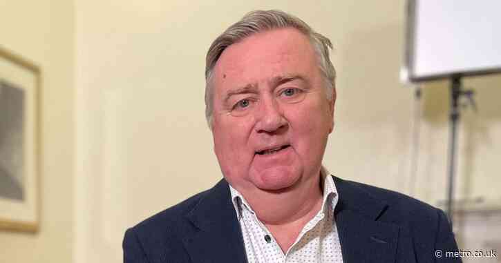 Veteran BBC journalist Stephen Grimason who broke news of Good Friday Agreement dies aged 67