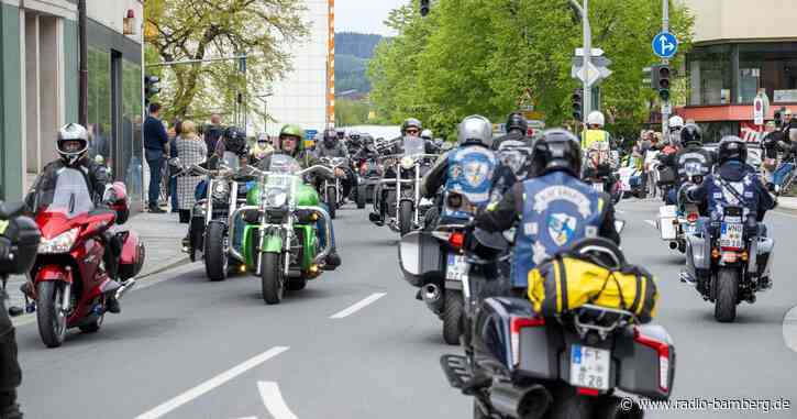 Tausende Motorradfahrer bei Kulmbacher Treffen