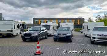 Politie haalt vier SUV’s met gestolen caravans van de  A1: criminelen uit Engeland gearresteerd