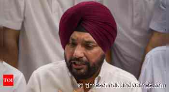 Arvinder Singh Lovely quits as Delhi Congress chief, criticises AAP pact, poll picks