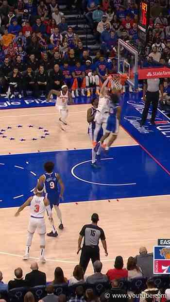 Donte DiVincenzo with the MONSTER slam‼️ #knicks #shorts #nbaplayoffs #dunk #jam