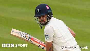 Middlesex fight back at Gloucestershire