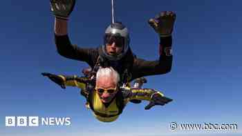 Freefalling 90-year-old fundraises for hospital